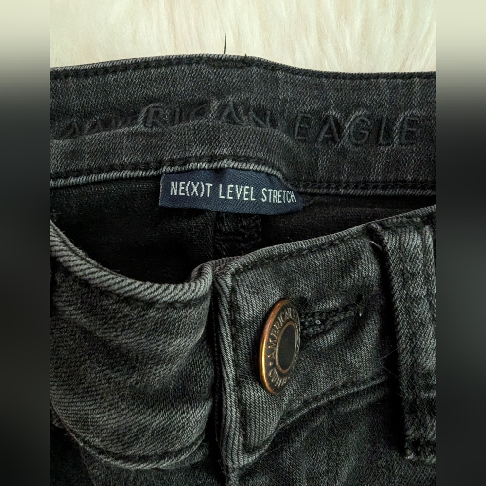 American Eagle Stretch Black Wash Denim Raw Hem Distressed Skinny Jeans - Picture 3 of 6